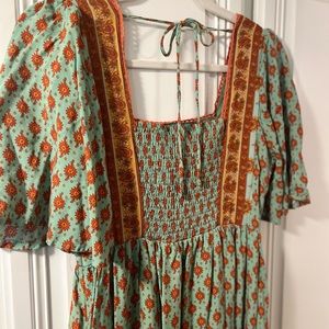 MIDI dress with tie back